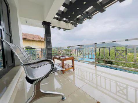 Sky Blue Resort Уті Екстер'єр фото